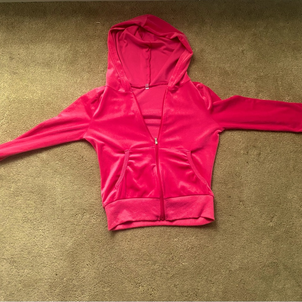 Iconic 2000’s Victoria secret pink velour zip up hoodie with a slim fit